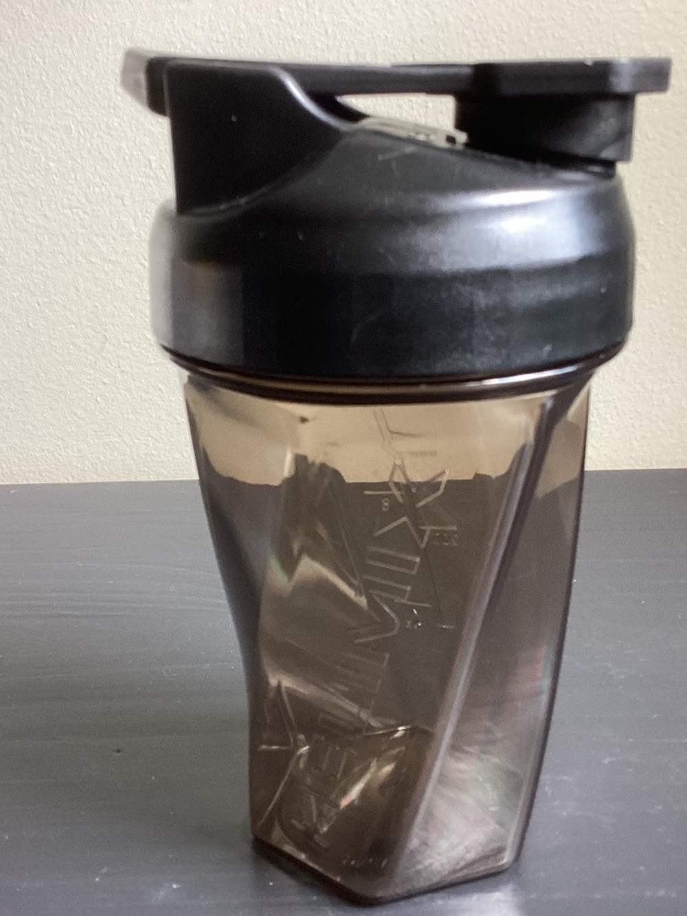 HELIMIX Hexagon Vortex Blender Shaker No Whisk Needed Bottle Holds 20Oz BPA Free